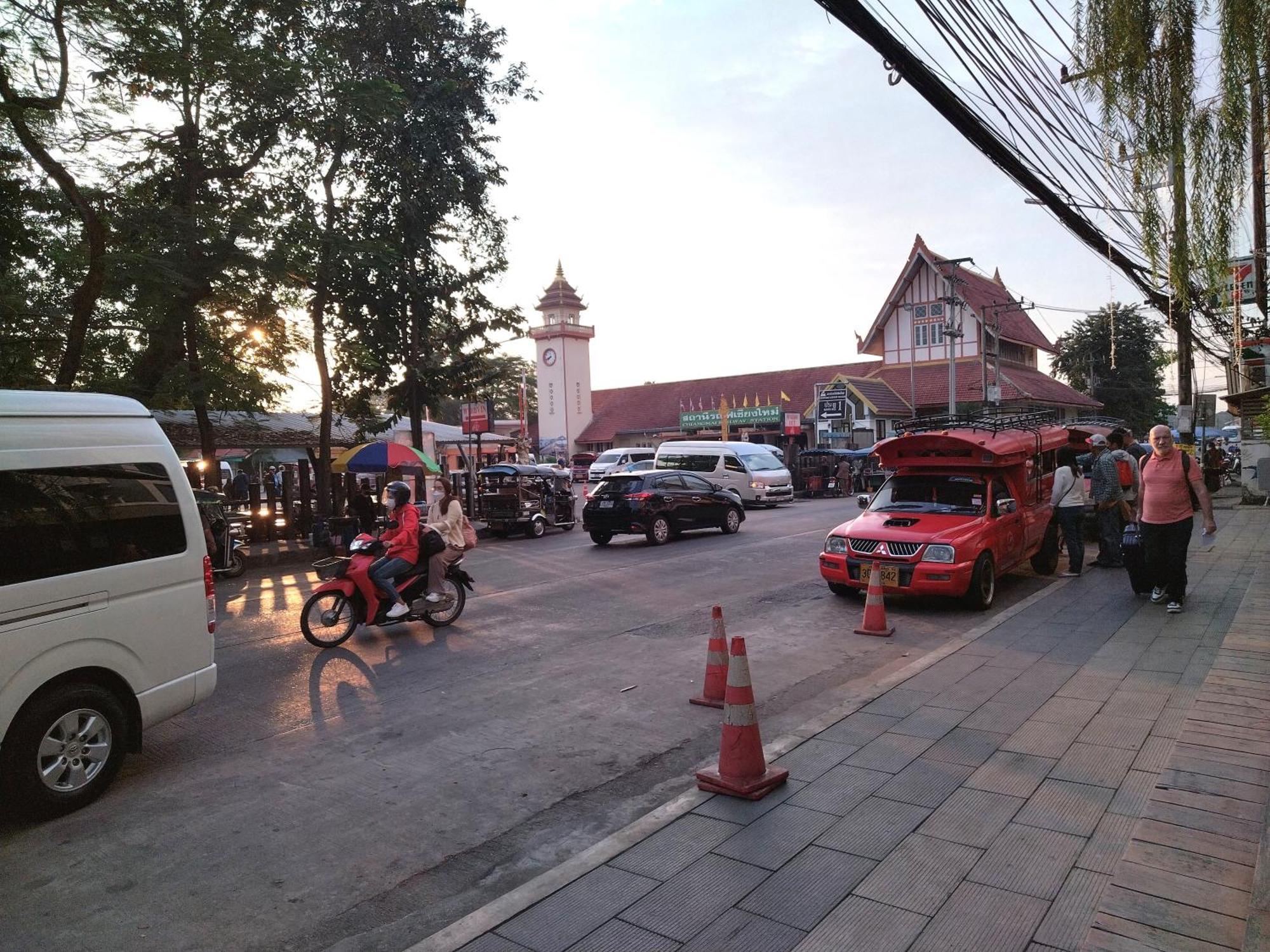 Supanich Condo Opposite The Train Station Chiangmai Chiang Mai Ngoại thất bức ảnh
