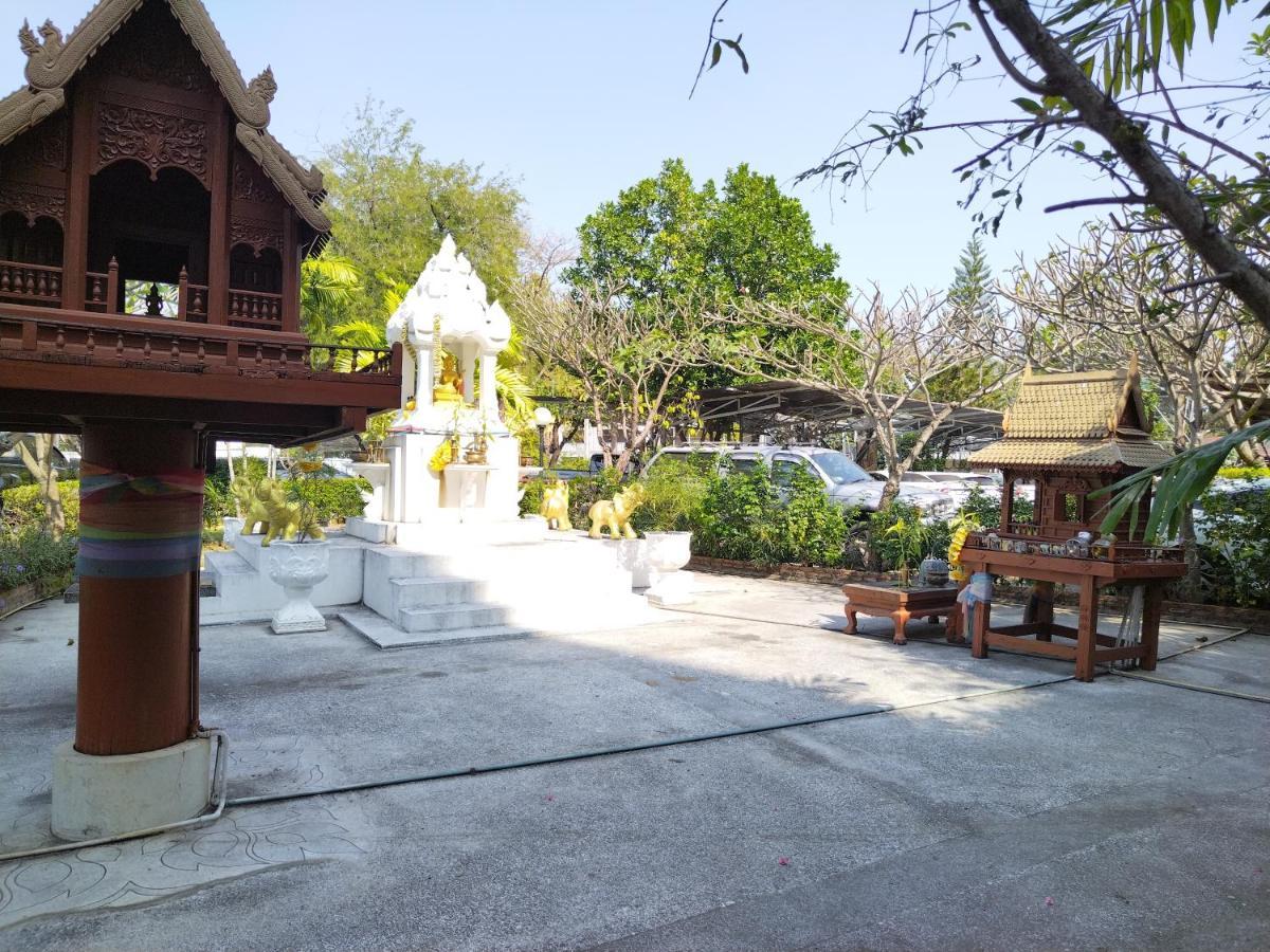 Supanich Condo Opposite The Train Station Chiangmai Chiang Mai Ngoại thất bức ảnh